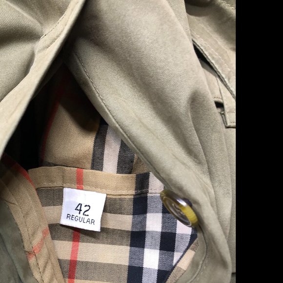 Vintage Burberry's Mens 42 Trench Coat Belted - Picture 3 of 12